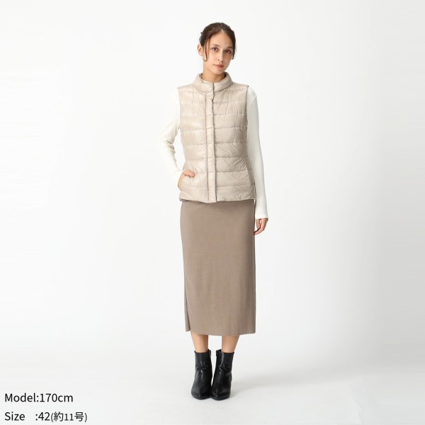 【極美品】Herno ヘルノ レディース ダウンベスト 42 ベージュ系 ヘルノ ダウンジャケット コート イコニコ ジュリア ダウンベスト