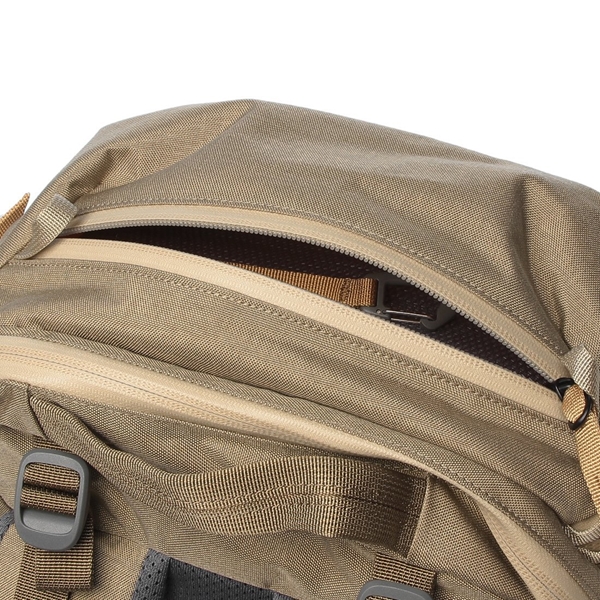 ミステリーランチ リュック バックパック CATALYST 26 カタリスト 26 25.8L メンズ レディース MYSTERY RANCH 112901 250 A4対応