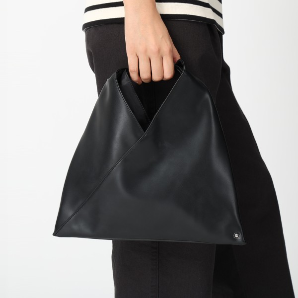 エムエムシックス メゾンマルジェラ ハンドバッグ ジャパニーズバッグ ブラック キッズ MM6 Maison Margiela M60606 P4313 T8013