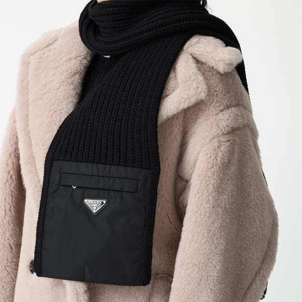 プラダ マフラー ロゴプレート カシミヤ ポケット付き ブラック メンズ レディース ユニセックス PRADA 2FS106 1WTO F0002