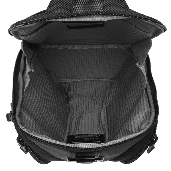 TUMI「ナイト」スリング ブラック レザー仕様 TUMI「ナイト」スリング