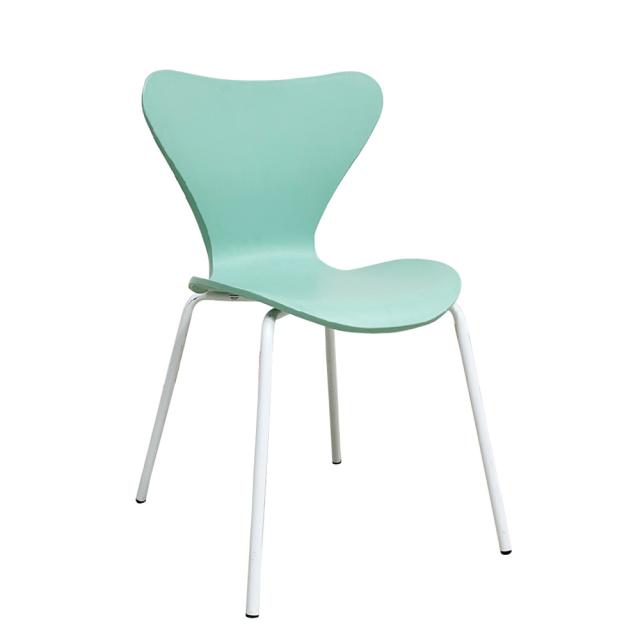 特徴的なフォルムのアリンコチェアー 4脚入 グリーン メーカー直送 ▼返品・キャンセル不可【他商品との同時購入不可】   の通販は 13,536円