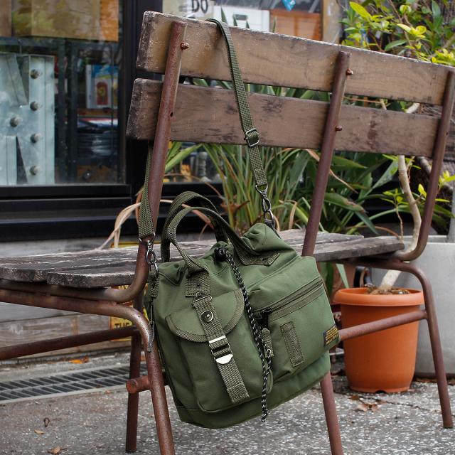 商品レビューで+5%｜アヴィレックス イーグル ショルダーバッグ トートバッグ メンズ レディース ブランド 斜めがけバッグ 撥水 10.4L 2WAY AVIREX EAGLE AVX3530