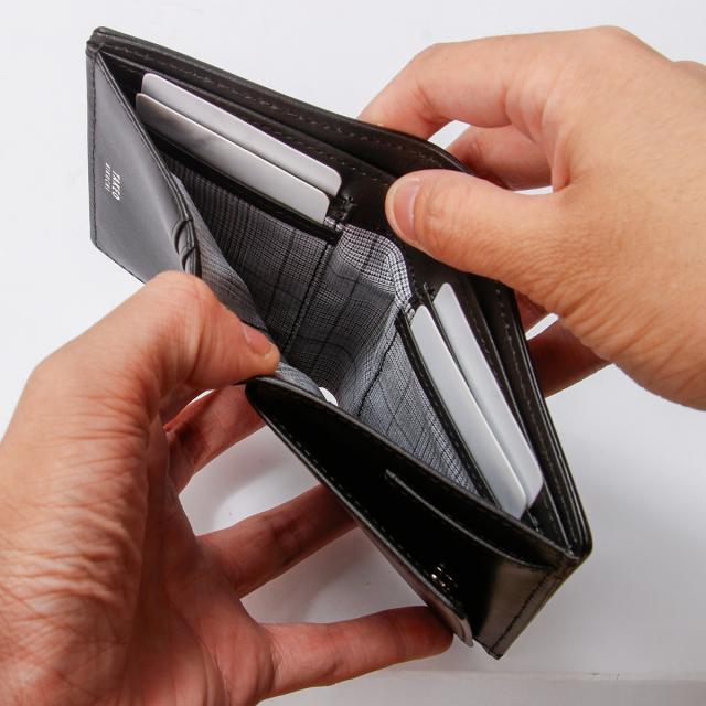 商いもの文芸評論で+5%｜タケオキクチ 紙入れ 二つ折り紙入れ メンズ ブランド名 なめし革 本革 box型御釣り入れ ボックス席御釣り入れ TAKEO KIKUCHI 742625
