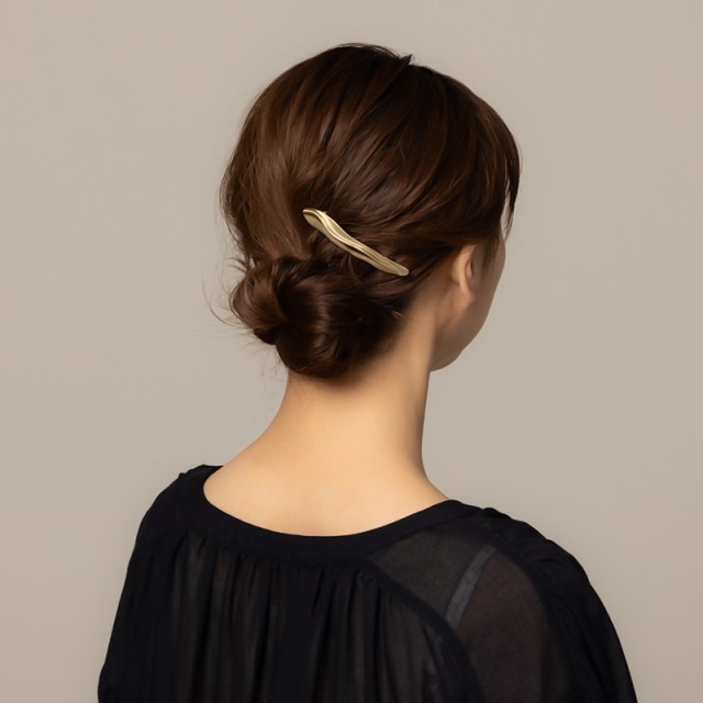 バレッタ 髪留め ヘアアクセ レディース ニュアンス ウェーブ デザイン マット ゴールド シルバー ヘアアレンジ シンプル カジュアル  トの通販はau PAY マーケット - アクセサリー ジュエルVOX