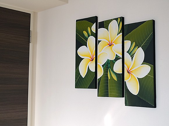 バリ絵画 プルメリア (3連)(50×60cm) アートパネル 花 壁掛け