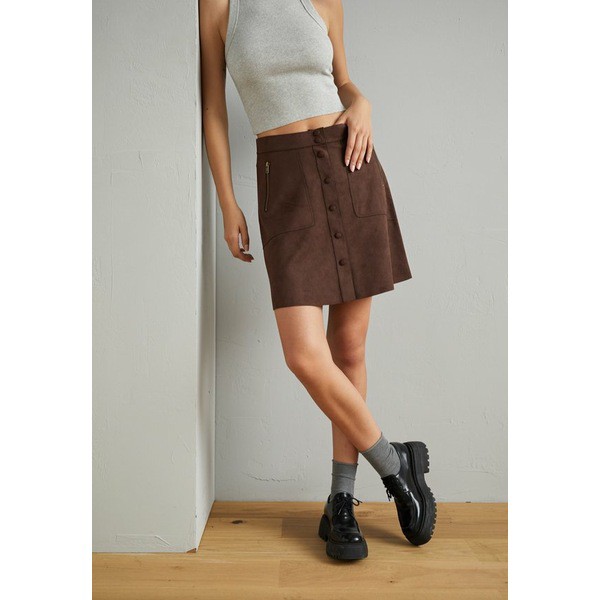 ビーヤング レディース スカート ボトムス SKIRT Mini skirt chicory