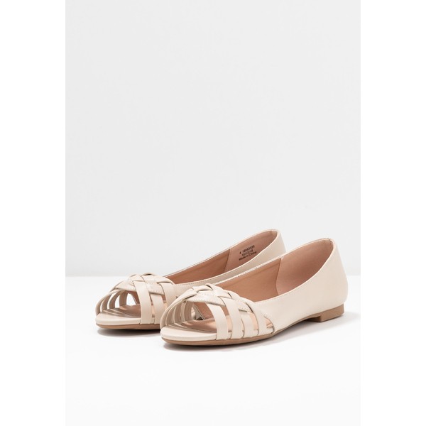 cream ballet pumps
