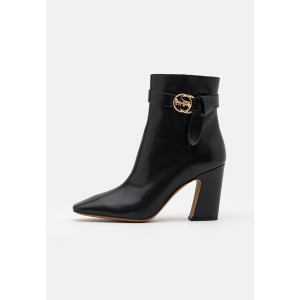 coach teri bootie