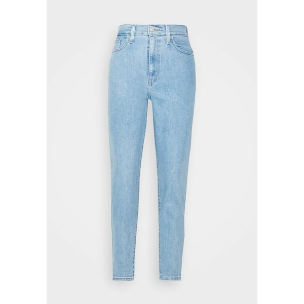 tapered mom jeans