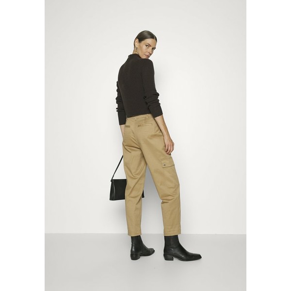 マイケルコース レディース カジュアルパンツ ボトムス Cargo trousers - camel camel