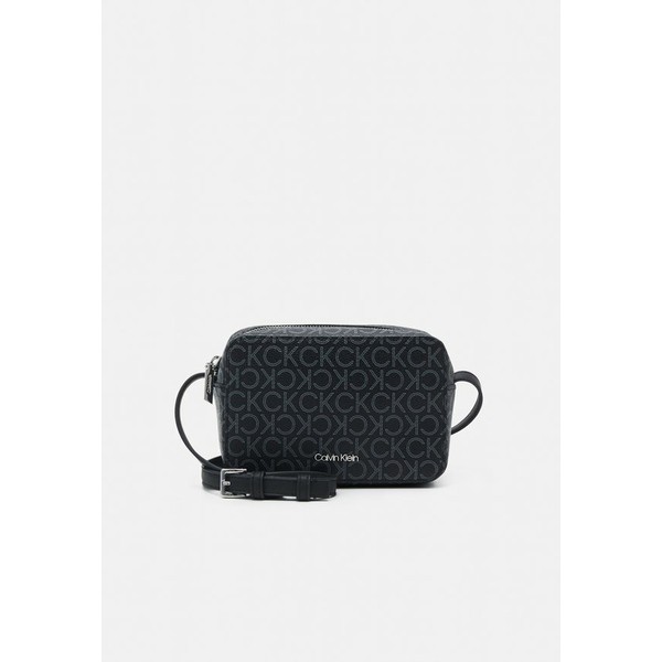カルバンクライン レディース ショルダーバッグ バッグ MUST CAMERA MONO - Across body bag - black mono black mono/blackの通販は