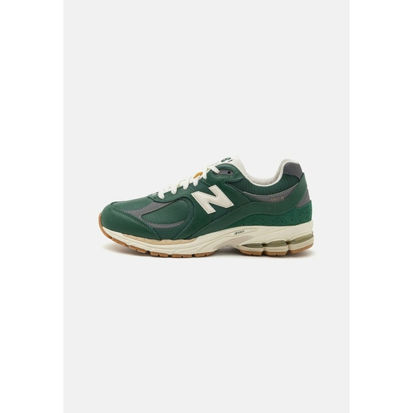 ニューバランス レディース スニーカー シューズ 2002 UNISEX - Trainers - nightwatch green nightwatch green/dark greenの通販は