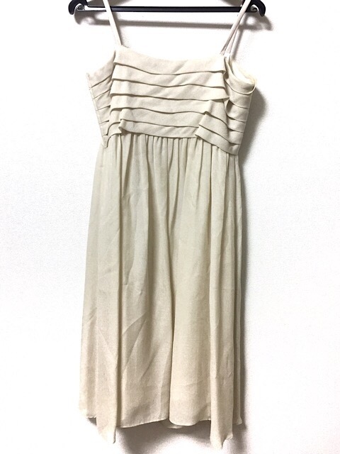 ストロベリーフィールズ Strawberry Fields ワンピース サイズサイズなし レディース ベージュ 中古 の通販はau Pay マーケット ブランディア Au Pay マーケット店