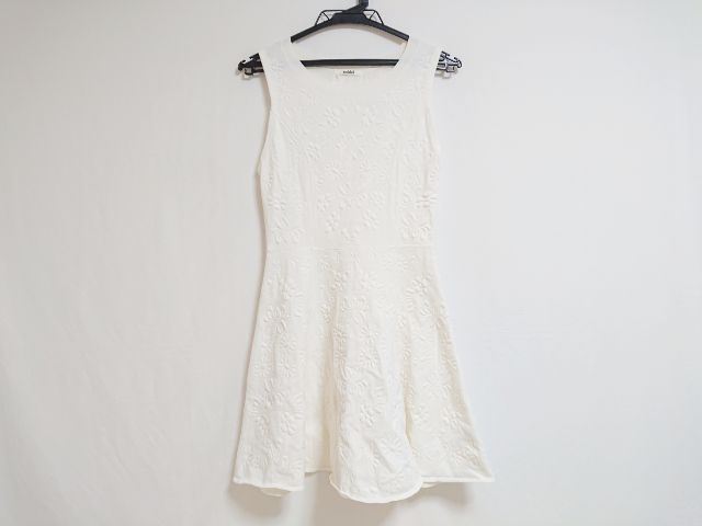 スナイデル Snidel ワンピース サイズf レディース アイボリー 刺繍 フラワー 中古 の通販はau Pay マーケット ブランディア Au Pay マーケット店