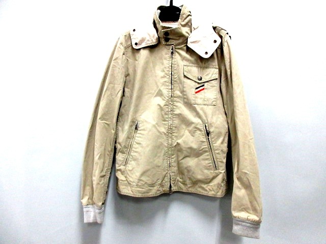 モンクレール Moncler ブルゾン サイズ3 L メンズ Lachenal ライトグレー 春 秋物 中古 0227の通販はau Pay マーケット ブランディア Au Pay マーケット店