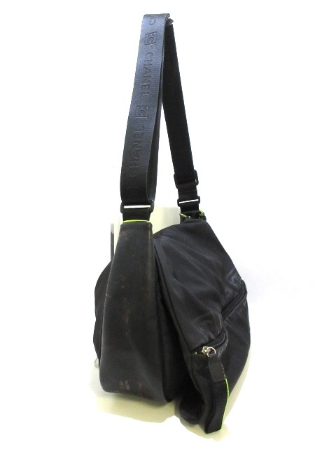 シャネル Chanel ショルダーバッグ レディース スポーツライン 黒 ナイロン Pvc 塩化ビニール 還元祭対象 中古 0606の通販はau Pay マーケット ブランディア Au Pay マーケット店