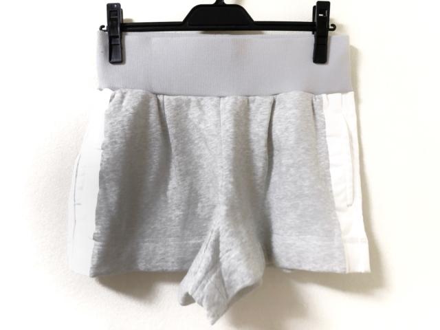 アディダスバイステラマッカートニー ショートパンツ サイズ0t レディース 美品 ライトグレー 白 グリーン 中古 0519の通販はau Pay マーケット ブランディア Au Pay マーケット店