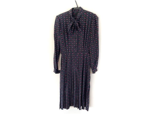 ジバンシー Givenchy ワンピース レディース 美品 黒 レッド シルク 花柄 リボン プリーツ 肩パッド 中古 0702の通販はau Pay マーケット ブランディア Au Pay マーケット店