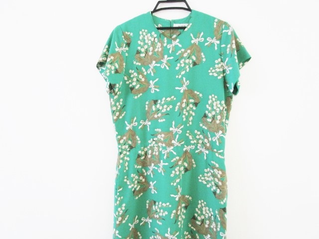インゲボルグ Ingeborg ワンピース レディース グリーン マルチ 花柄 リボン 中古 0610の通販はau Pay マーケット ブランディア Au Pay マーケット店