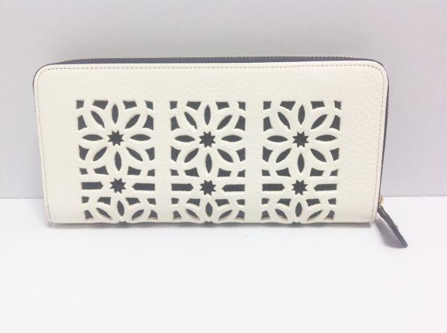 ゲンテン Genten 長財布 レディース 白 黒 カットワーク ラウンドファスナー レザー 中古 0623の通販はau Pay マーケット ブランディア Au Pay マーケット店