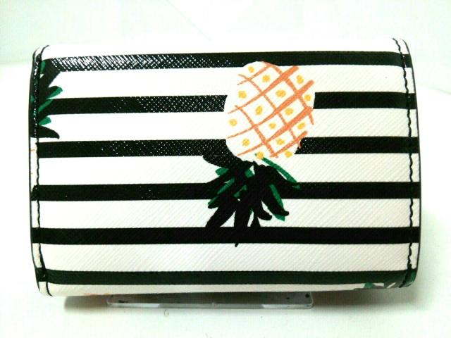 ケイトスペード 3つ折り財布 レディース 美品 Pwru6416 白 黒 マルチ ボーダー パイナップル柄 エナメル レザー 中古 0628の通販はau Pay マーケット ブランディア Au Pay マーケット店