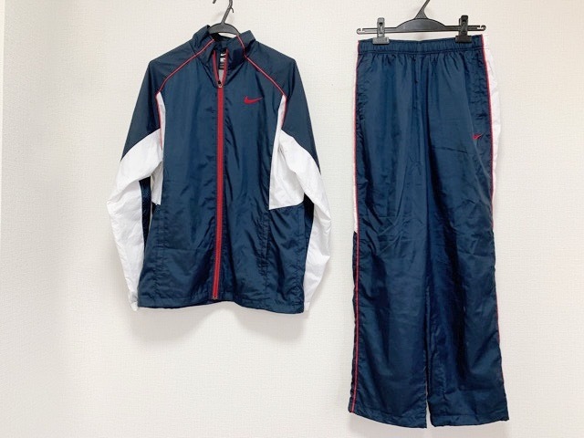 ナイキ Nike メンズセットアップ サイズl メンズ 美品 ダークネイビー 白 レッド ジップアップ 中古 0623の通販はau Pay マーケット ブランディア Au Pay マーケット店