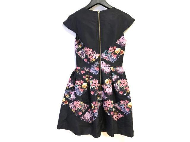 テッドベイカー Ted Baker ワンピース サイズ1 S レディース 黒 マルチ 半袖 ひざ丈 花柄 還元祭対象 中古 0727の通販はau Pay マーケット ブランディア Au Pay マーケット店