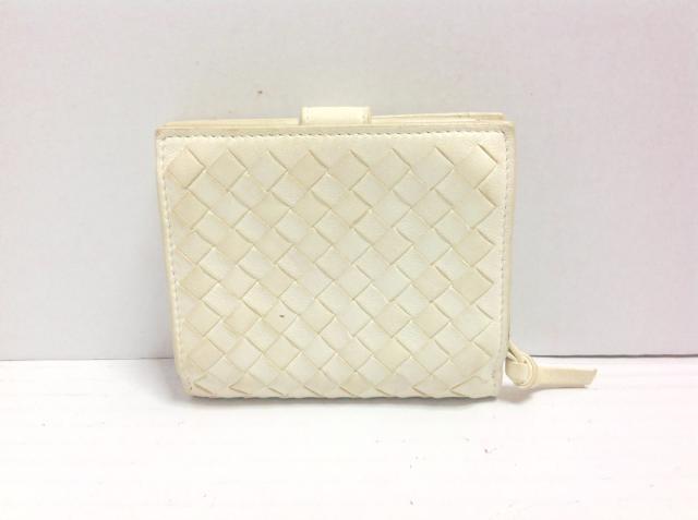 ボッテガヴェネタ Bottega Veneta 2つ折り財布 レディース イントレチャート 白 レザー 中古 0801の通販はau Pay マーケット ブランディア Au Pay マーケット店