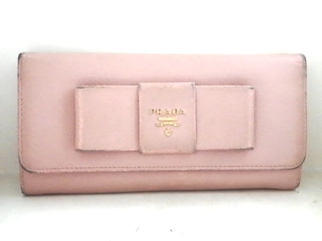 プラダ Prada 長財布 レディース ピンク リボン レザー 中古 0731の通販はau Pay マーケット ブランディア Au Pay マーケット店 プラダ Prada 長財布 レディース ピンク リボン レザー 中古 0731の通販はau Pay マーケット ブランディア Au Pay マーケット店