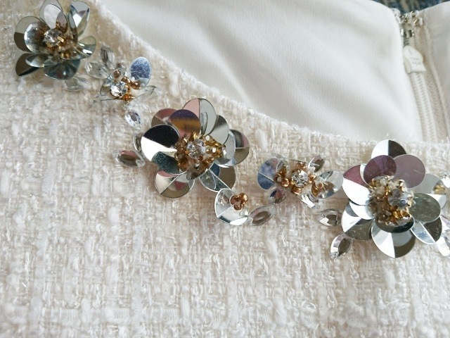 数量限定 特売 チェスティ Chesty ワンピース サイズ1 S レディース ライトグレー 黒 マルチ ノースリーブ ひざ丈 ビジュー 予約販売品 Www Centrodeladultomayor Com Uy