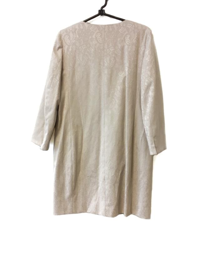 イントレンド マックスマーラアウトレット ワンピース レディース 美品 ベージュ その他 襟 長袖 ひざ丈 中古 1003の通販はau Pay マーケット ブランディア Au Pay マーケット店