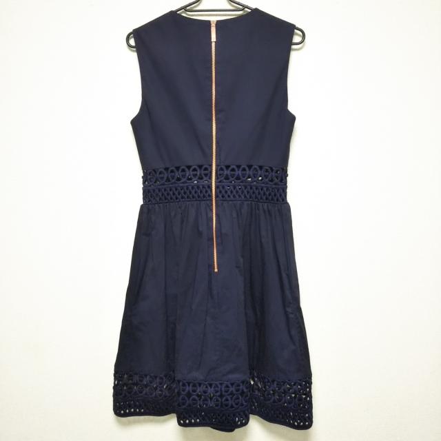 テッドベイカー Ted Baker ワンピース サイズ1 S レディース ネイビー クルーネック ノースリーブ ひざ丈 中古 2102の通販はau Pay マーケット ブランディア Au Pay マーケット店 テッドベイカー Ted Baker ワンピース サイズ1 S レディース ネイビー クルーネック ノースリーブ ひざ丈 中古 2102の通販はau Pay マーケット ブランディア Au Pay マーケット店