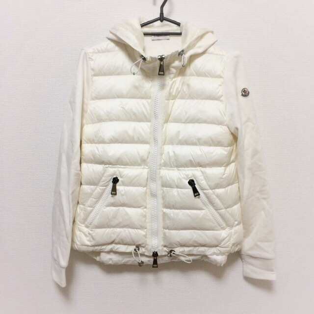 モンクレール Moncler ダウンジャケット サイズs レディース 美品 Maglia Cardigan 白 長袖 冬 中古 の通販はau Pay マーケット ブランディア Au Pay マーケット店