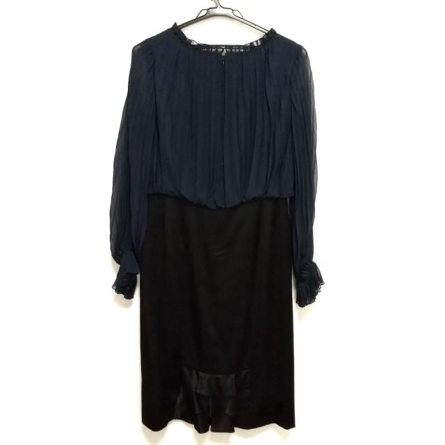ウンガロ Ungaro ワンピース サイズ40 M レディース ネイビー 黒 その他 襟 長袖 ロング プリーツ シースルー Soie 中古 の通販はau Pay マーケット ブランディア Au Pay マーケット店
