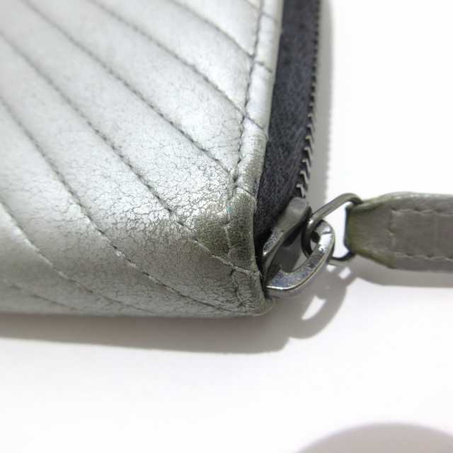 シャネル CHANEL 長財布 レディース Vステッチ(シェブロン) シルバー
