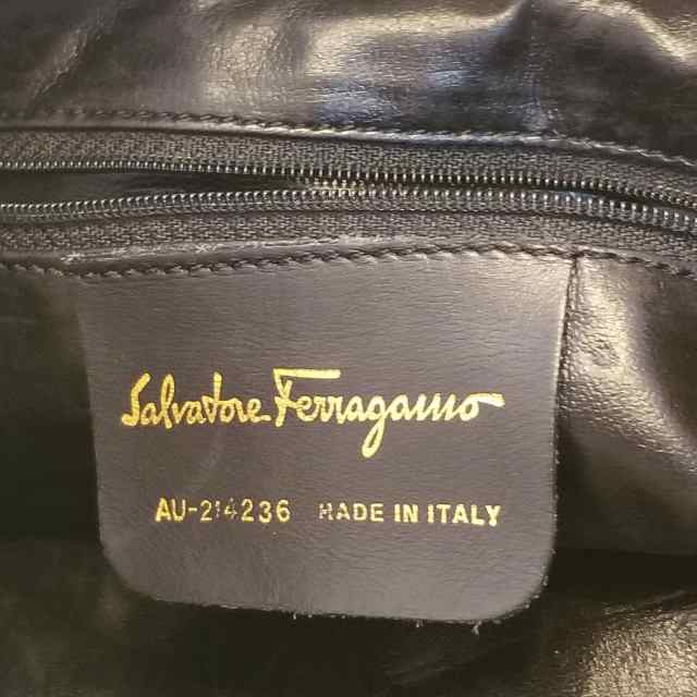 サルバトーレフェラガモ SalvatoreFerragamo ワンショルダーバッグ