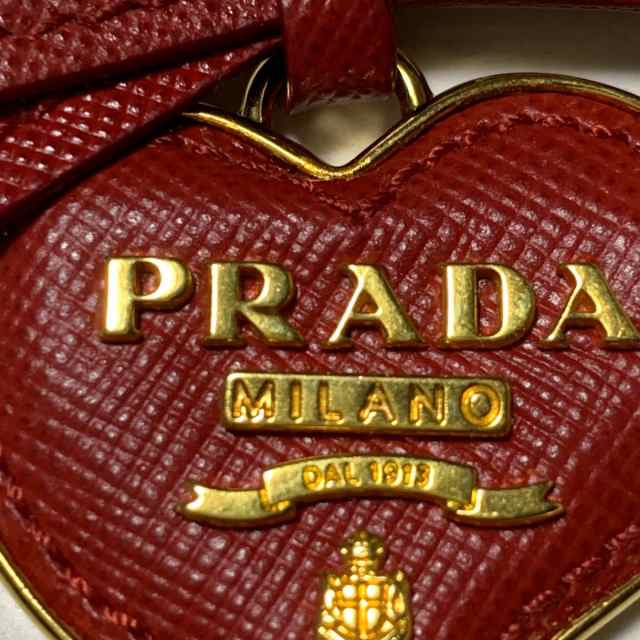 プラダ PRADA キーホルダー(チャーム) レディース - レッド×ゴールド ...