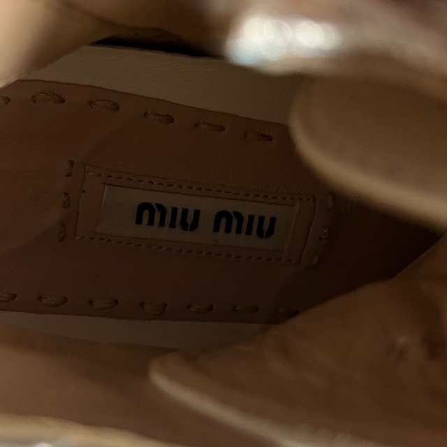 ミュウミュウ miumiu スニーカー 36 レディース - シルバー×白×黒