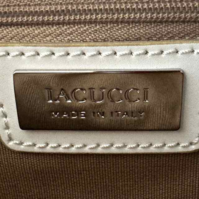 イアクッチ IACUCCI ショルダーバッグ レディース 美品 - ベージュ×白