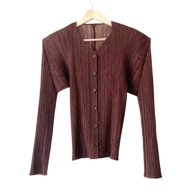 PLEATS PLEASE 長袖カーディガン ブラウン PLEATS PLEASE 長袖カーディガン ブラウン （イッセイミヤケ