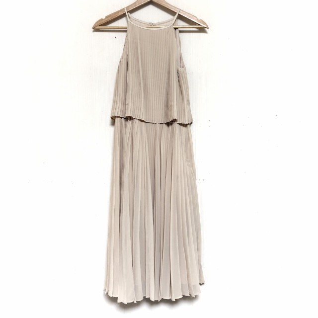 エンポリオアルマーニ EMPORIOARMANI ワンピース サイズ36 S レディース 美品 - ベージュ キャミワンピ/ロング/プリーツ【中古】20240509の通販は 15,009円