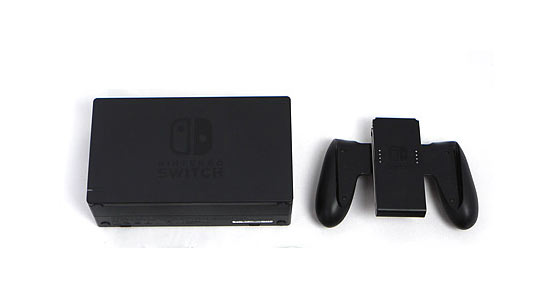 【１日と三太郎の日はポイント３倍！！】【中古即納】送料無料 任天堂 Nintendo Switch グレー ACアダプターなし 液晶画面いたみ_1