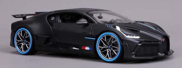 ブラゴ 1/18 ブガッティ ディーヴォ ブラック (ブラゴ 50thスペシャルPKG)【BUR11101BK】ミニカー  返品種別Bの通販は