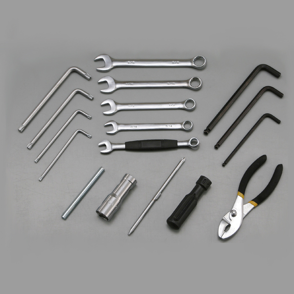 GIVI 91105 ハーレー用車載インチ工具セット[91105] 返品種別B 4,836円