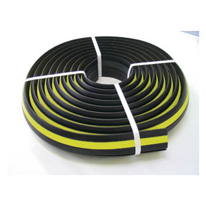 大研化成工業 CP220X5M ケーブルプロテクター2（20mmケーブル用）5m ブラック[CP220X5M] 返品種別Bの通販は