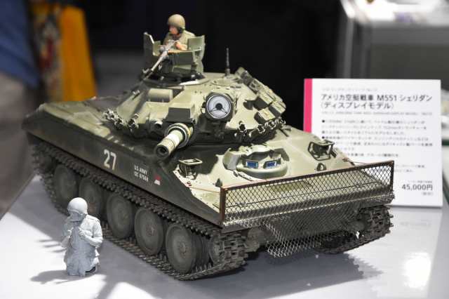 タミヤ 1/16 アメリカ空挺戦車 M551 シェリダン（ディスプレイモデル）【36213】プラモデル 返品種別B｜au PAY マーケット