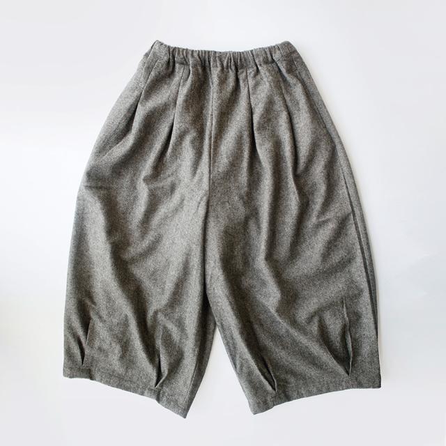 送料無料】 Bliss bunch ウール混 ウエスト・裾タック ボリューム