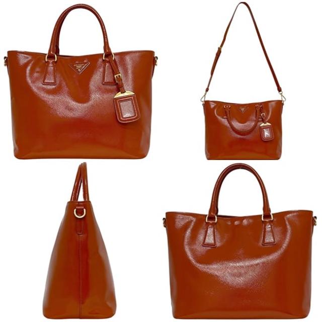 プラダ 2way バッグ オレンジ 美品 パテント レザー 中古 103 PRADA トートバッグ 肩掛け 斜め掛けロゴ クロスボディ ハンドバッグ レディース メンズ 大容量 マグネット 三角 ロゴ プレート 金具 シンプル_1