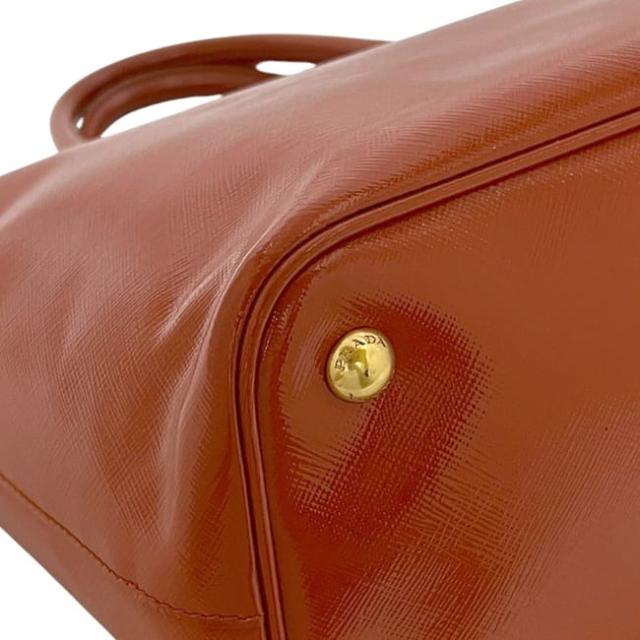 プラダ 2way バッグ オレンジ 美品 パテント レザー 中古 103 PRADA トートバッグ 肩掛け 斜め掛けロゴ クロスボディ ハンドバッグ レディース メンズ 大容量 マグネット 三角 ロゴ プレート 金具 シンプル_9